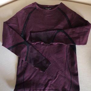 Women’s athletic top